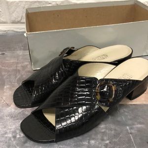 Alter-Ego‎ Maui black delta croc patent small heel women’s size 9
